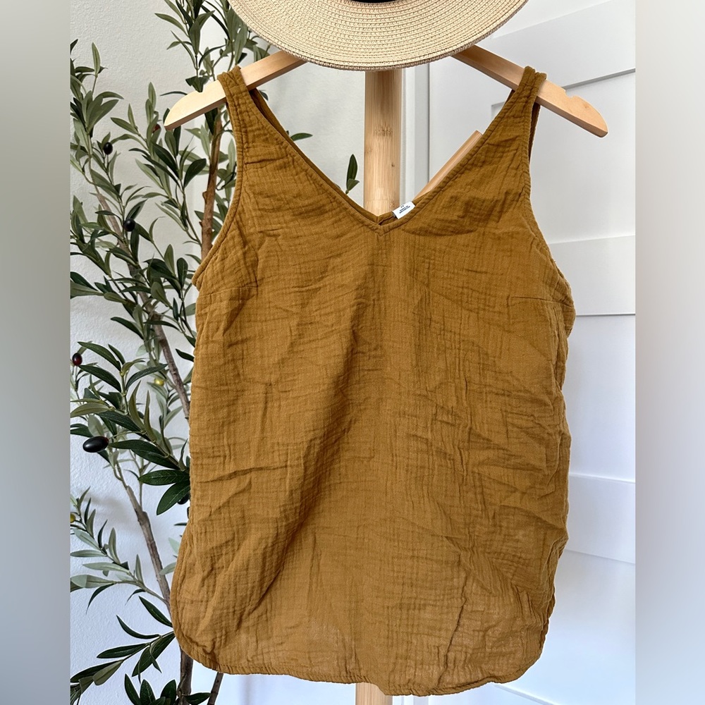 Old Navy Neutral Colored Waffle Knit Tank🤎
